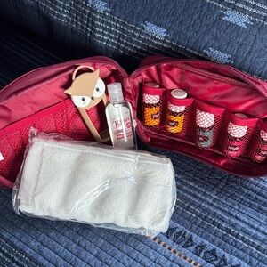 Young Living Theives  Cleaning Oil Collection With Organizer Pouch